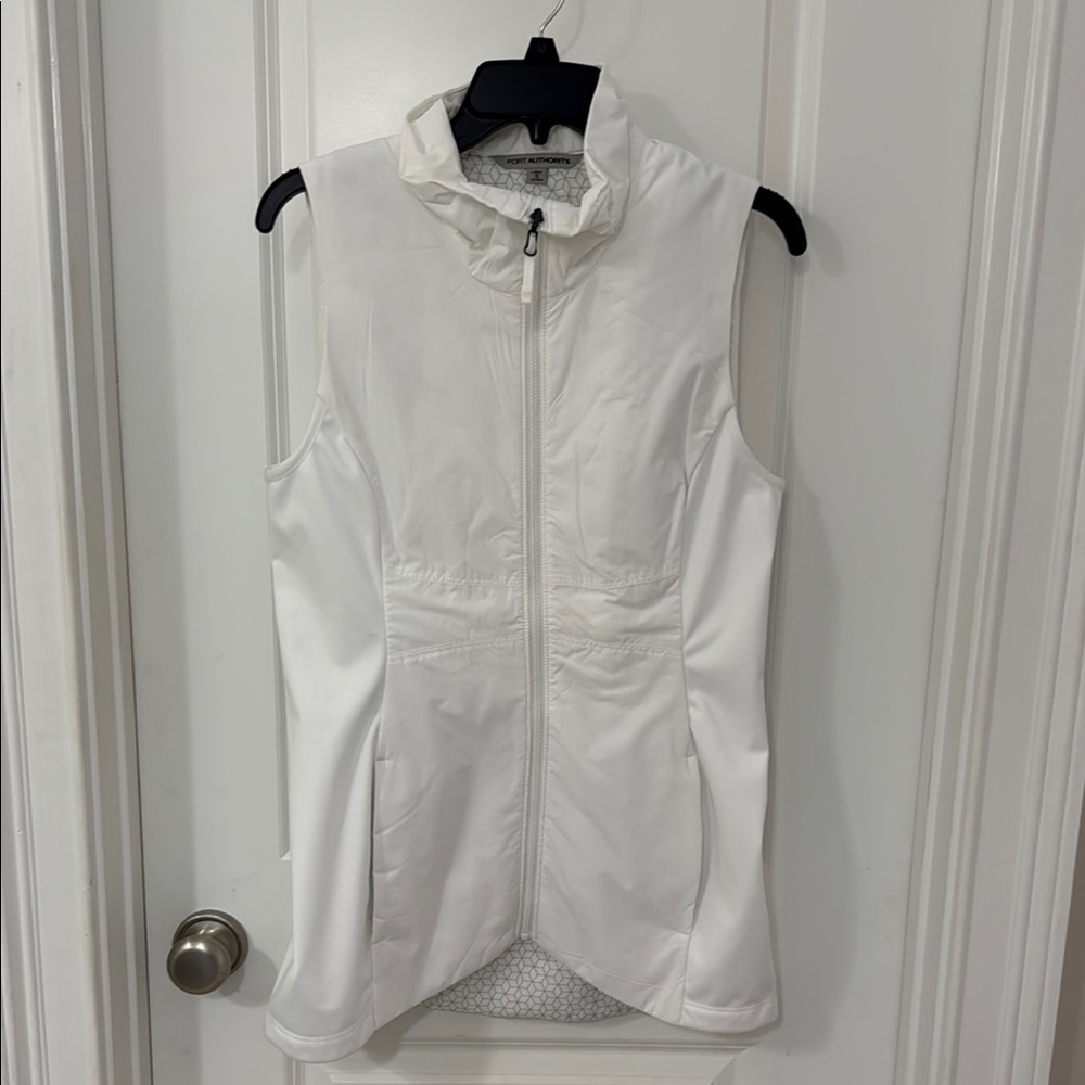 Port Authority White Vest with Fitted Silhouette